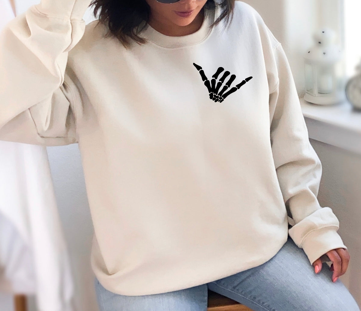 Hang loose skeleton hand | Halloween Fall 2024