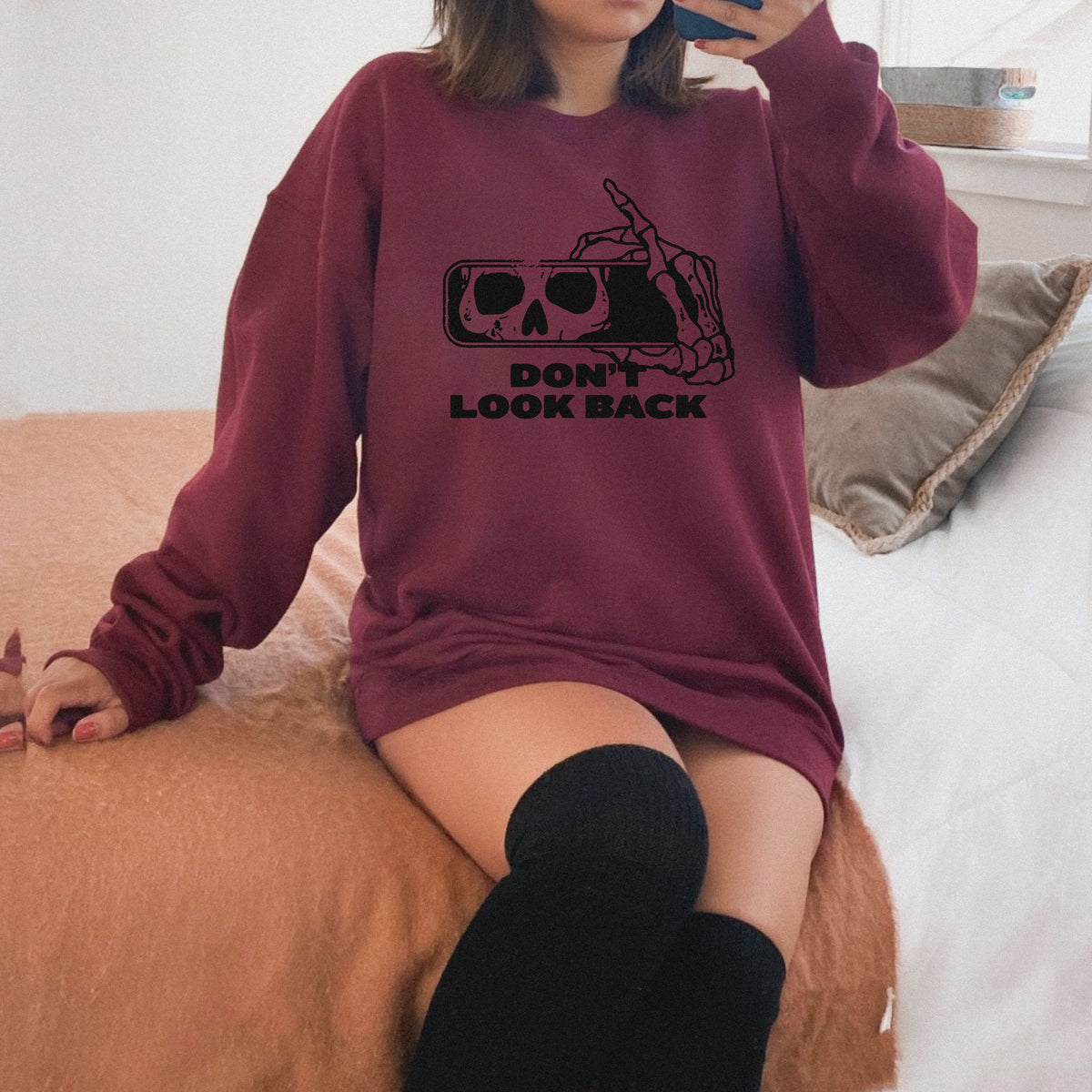 Skeleton dont look back | Halloween Fall collection